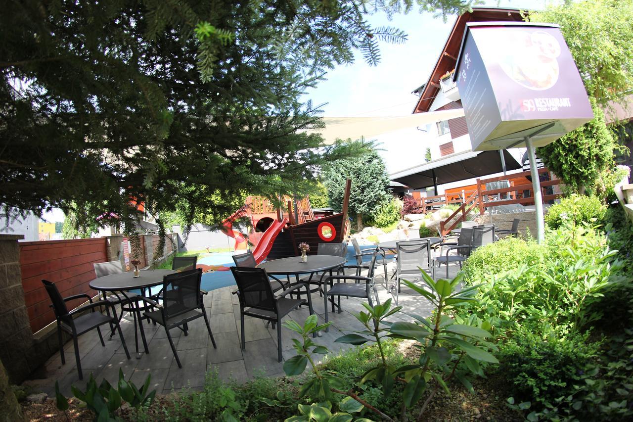 Apart Hotel Jablonec Jablonec nad Nisou Bagian luar foto